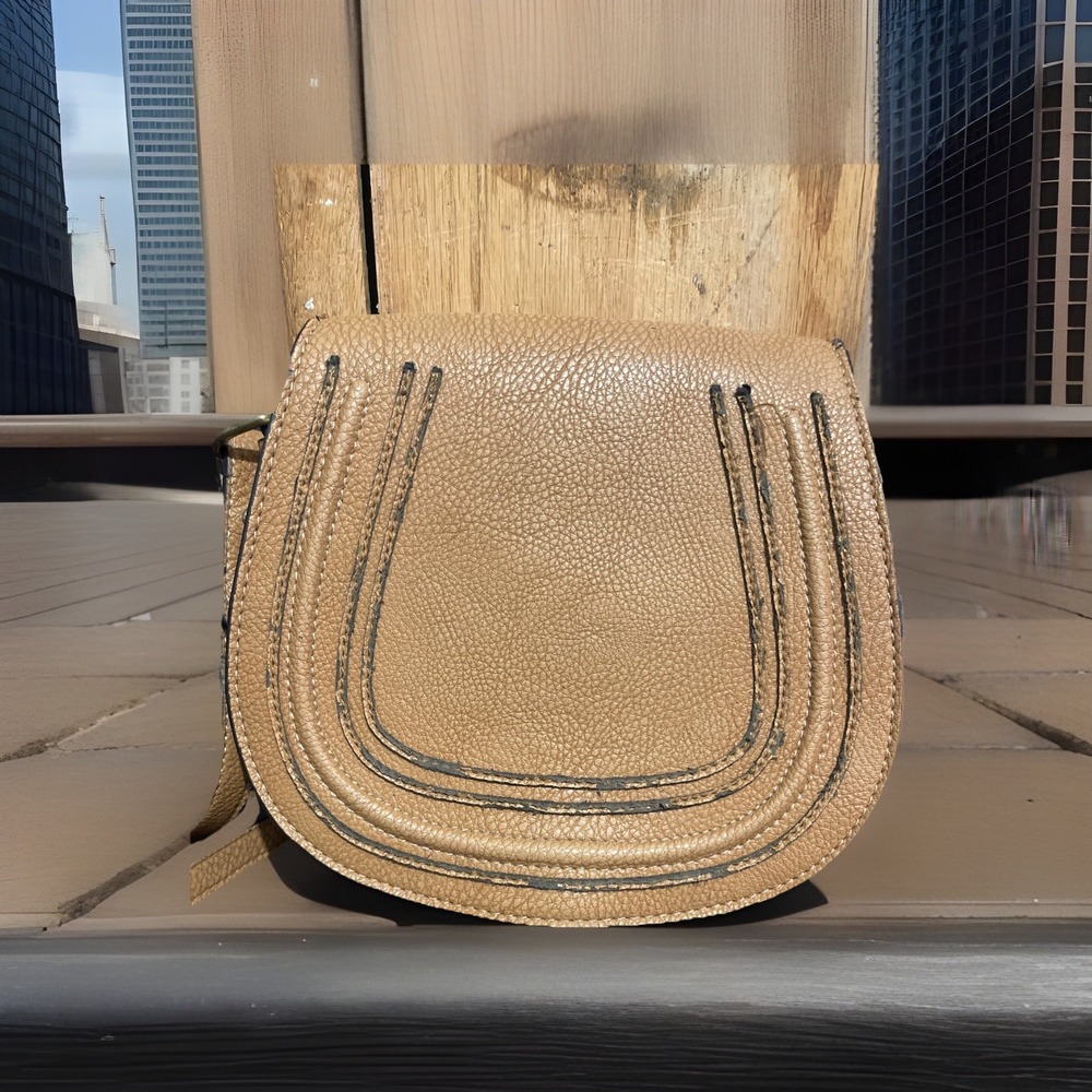 Kelly & Katie Small Horseshoe Shaped Bag Brown‎